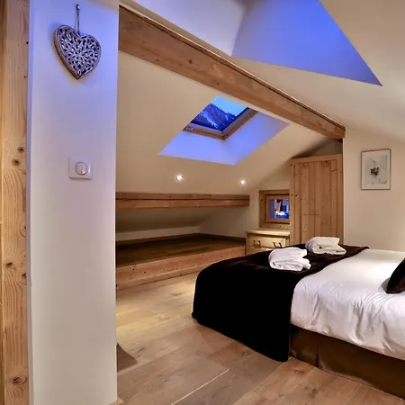 Cristalliers - 5 Bedroom Luxury In With Log Fire And Hot Tub 木屋 霞慕尼