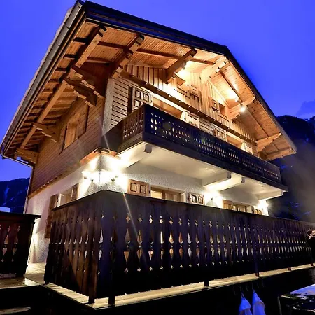 Cristalliers - 5 Bedroom Luxury In With Log Fire And Hot Tub 木屋 *
